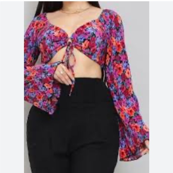 Wild Fable Bell Long
Sleeve Blouse nwt - Picture 4 of 4